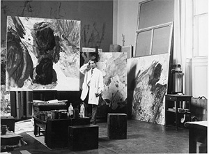 Max Weiler in seinem Atelier in der Akademie der bildenden Künste Wien, 1977