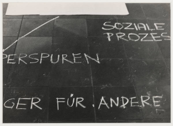 KAUSALGIE 1973, Körper - Material - Interaktion